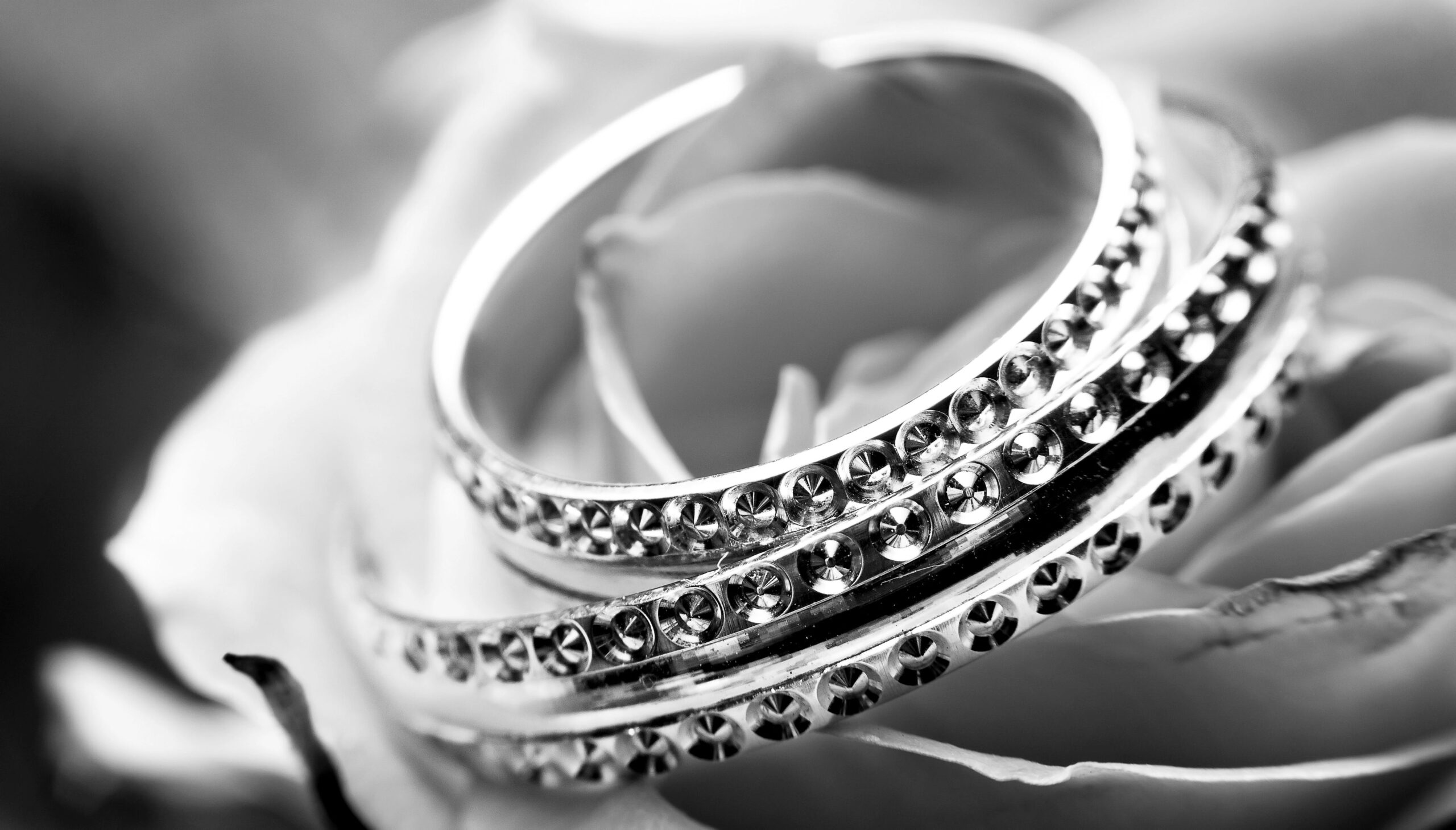 Unveiling the Allure of Silver Jewelry